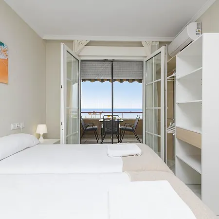 Wintowinrentals Seafront With Spectacular Views