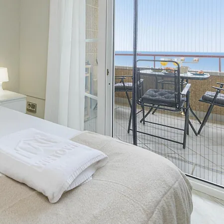 Appartamento Wintowinrentals Seafront With Spectacular Views